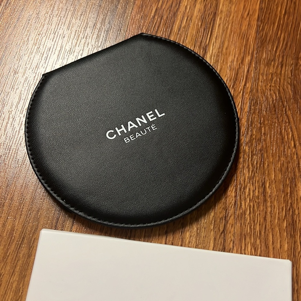 Chanel mirror - Picture 4 of 5